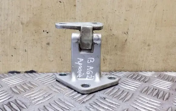 Opel Frontera B Tailgate/trunk/boot hinge