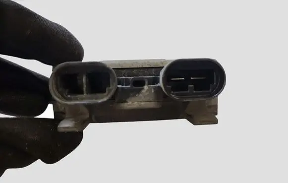 Volvo V60 Coolant fan relay 940011200