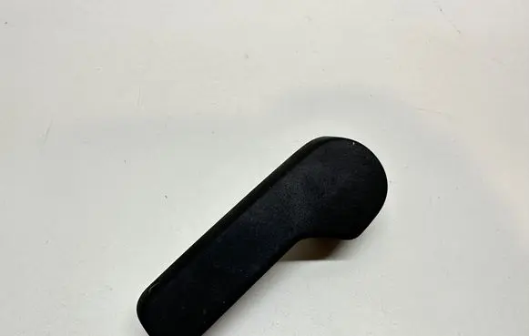 Engine bonnet (hood) release handle