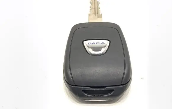 Dacia Duster II Ignition key/card 