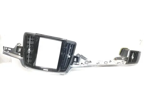 Dashboard glove box trim