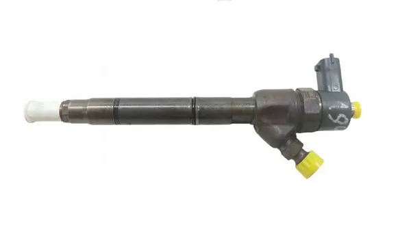 Hyundai Matrix Fuel injector 338002A400