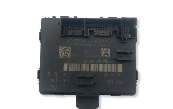 Audi A3 S3 8V Door central lock control unit/module 5Q0959395K