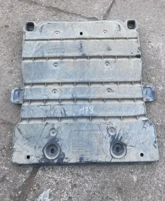 Skoda Octavia Mk3 (5E) Pickup box liner 5Q0825229C 5Q0825230