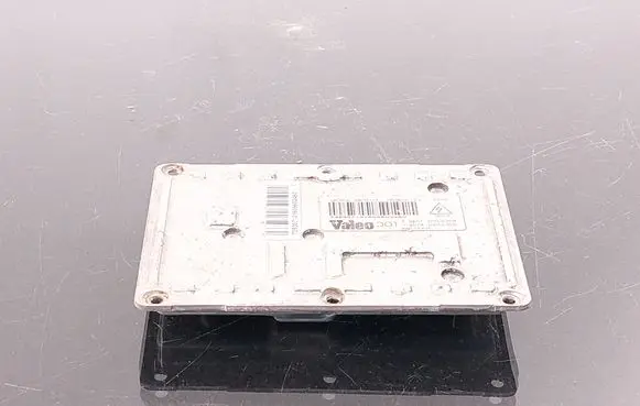 Volvo V70 Xenon control unit/module 89035113