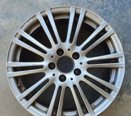 Mercedes-Benz C W204 Original wheel cap A2114010302