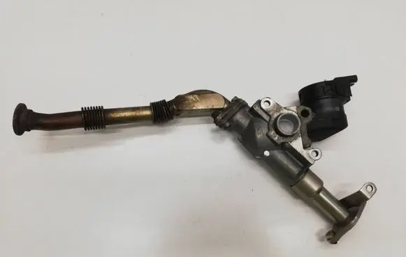 BMW 1 E81 E87 EGR valve 7563241