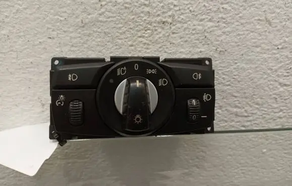 BMW 5 E60 E61 Light switch 6988555 913472501