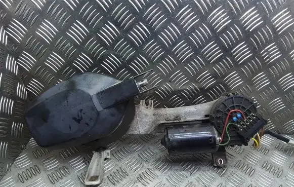 Front wiper linkage