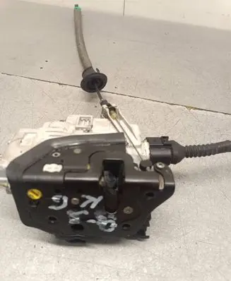 Audi Q3 8U Rear door lock