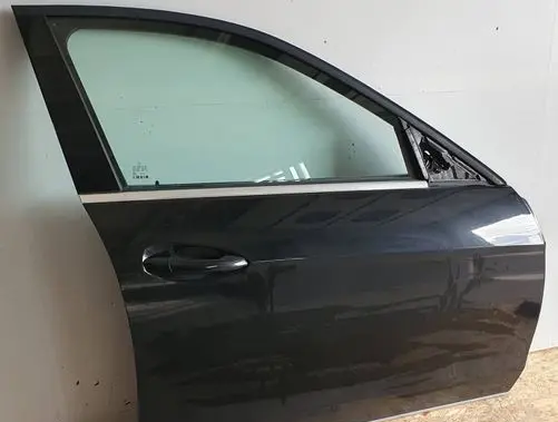 Mercedes-Benz E W212 Front door A2127205400