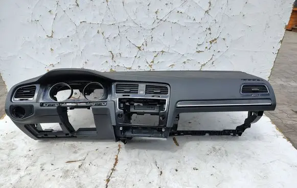 Volkswagen Golf VII Dashboard