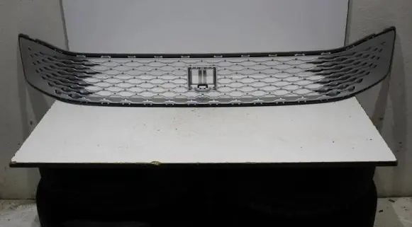Volkswagen Caddy Front bumper lower grill 1K7853677 9176311 09941190100