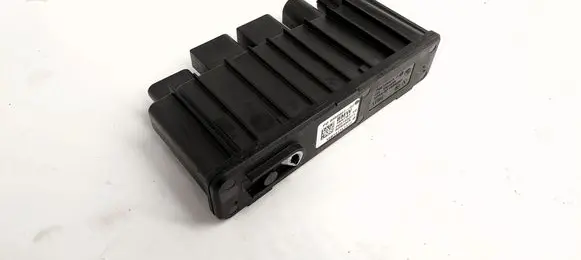 BMW 2 F45 Current control relay 8589907