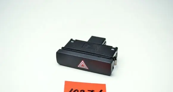 Volkswagen PASSAT B7 Hazard light switch 3AA9535091QB