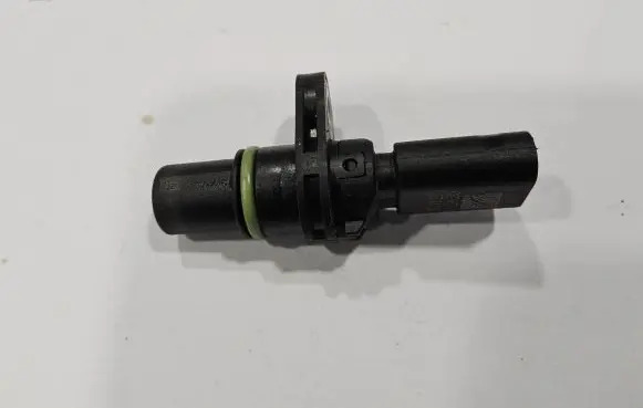 Volkswagen Tiguan Camshaft position sensor 04L907601A 04L907601