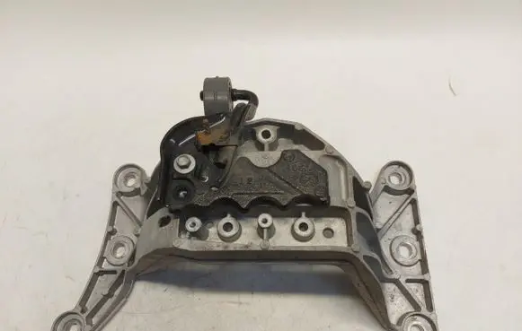 Mazda CX-60 Gearbox mounting bracket 