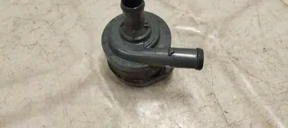 Volvo XC90 Electric auxiliary coolant/water pump 31493259
