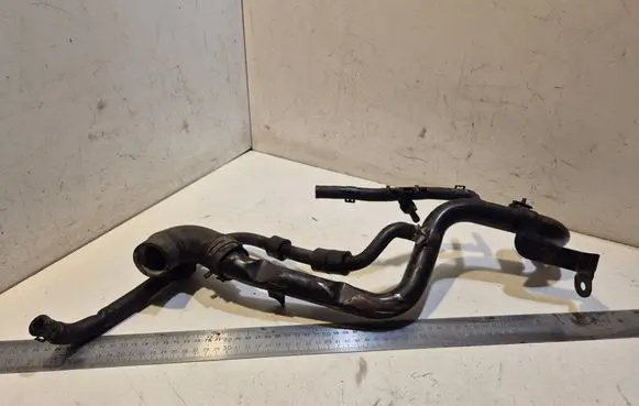 Volkswagen PASSAT B5 Engine coolant pipe/hose 038121071F