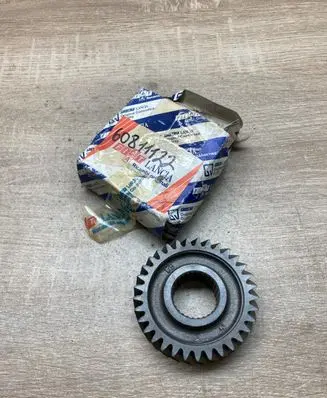 Alfa Romeo 164 Other gearbox part 60811122