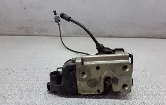 Renault Megane II Front door lock