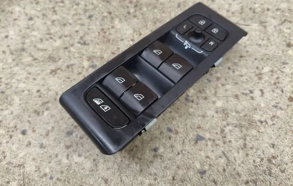 Volvo XC40 Electric window control switch 31456058 P31456058