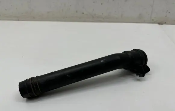 Opel Astra K Window washer liquid tank fill tube 39033409