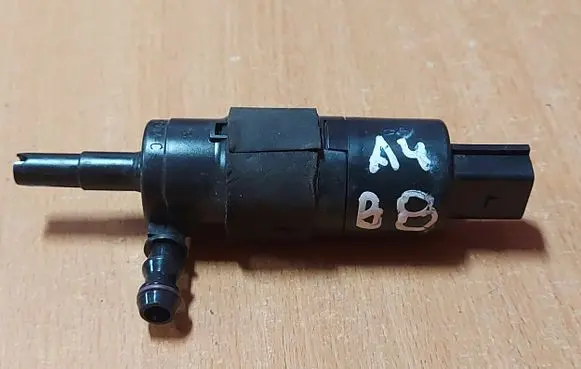 Audi A4 S4 B8 8K Headlight washer pump 3B7955681