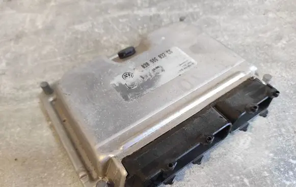 Volkswagen Polo III 6N 6N2 6NF Engine control unit/module 030906032CG
