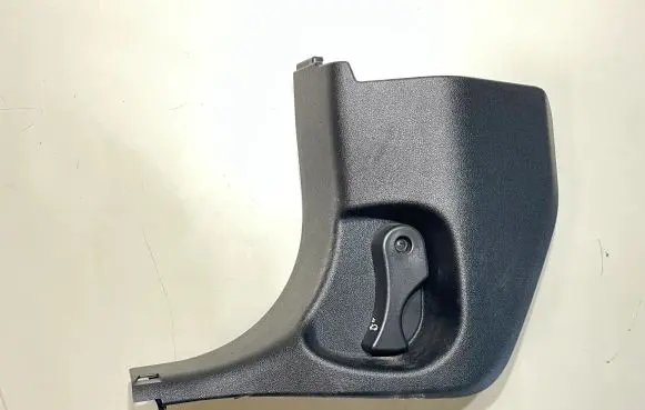 BMW 1 F40 Engine bonnet (hood) release handle 7461397 7326517