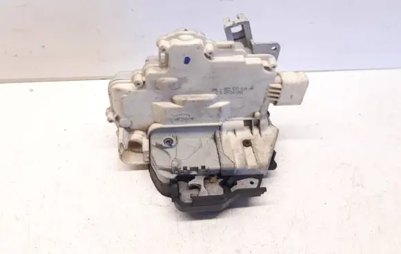 Audi A4 S4 B7 8E 8H Front door lock 8E2837016AA