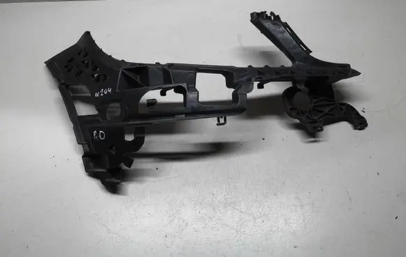 Mercedes-Benz C W204 Front bumper mounting bracket A2048850865 PS09196
