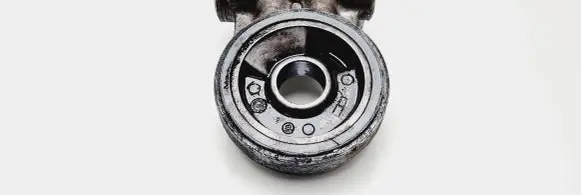 Volvo S40, V40 Oil filter mounting bracket 7700869137