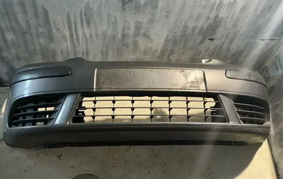 Volkswagen Golf Plus Front bumper 5M0807221 5M0807217