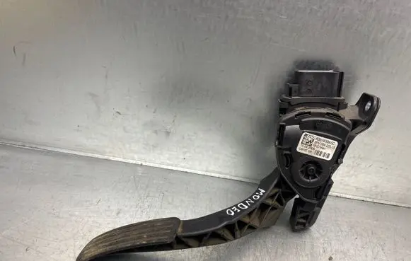 Ford Mondeo MK IV Accelerator throttle pedal 6G929F836SC 6PV00922015 C95YE03