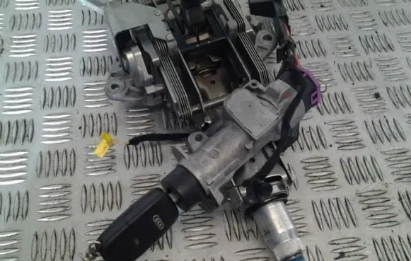 Audi A4 S4 B6 8E 8H Ignition lock 4B0905851C