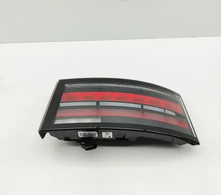 Land Rover Discovery 5 Tailgate rear/tail lights MY4213A420CC
