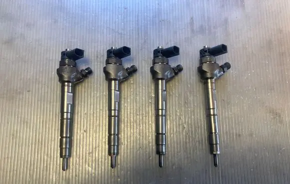 Audi A5 Sportback 8TA Fuel injectors set 0445110471 04L130277AE 140807