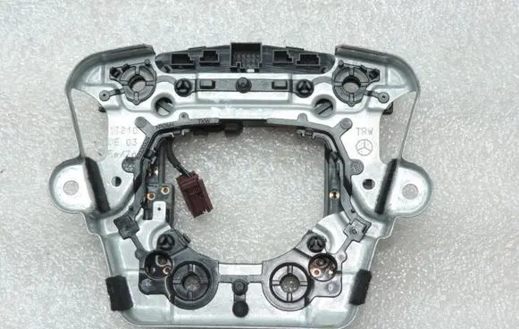 Mercedes-Benz E W212 Steering wheel buttons/switches A2124600303