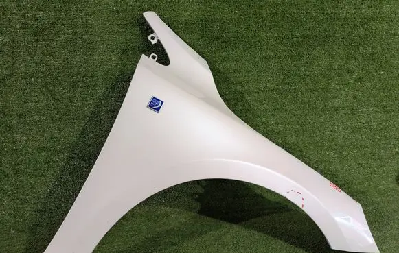 Volvo V40 Fender 