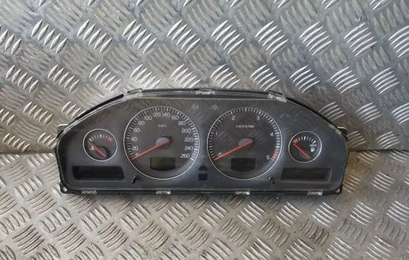 Volvo S60 Speedometer (instrument cluster) 30746102 8602885 69594700T