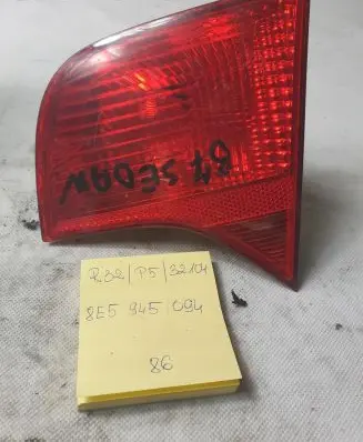Audi A4 S4 B7 8E 8H Tailgate rear/tail lights 8E5945094