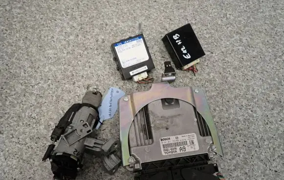 Toyota Corolla E120 E130 Other control units/modules 89661-02A90