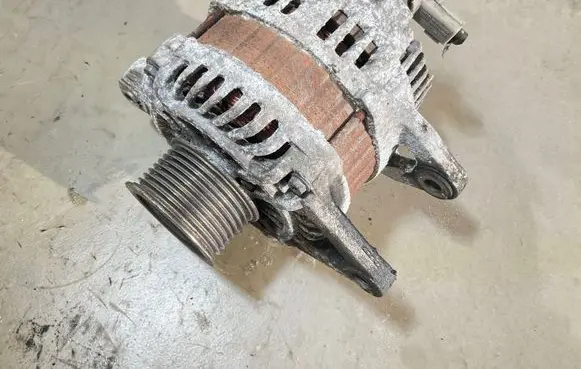 Mazda 6 Generator/alternator A2TJ0681A