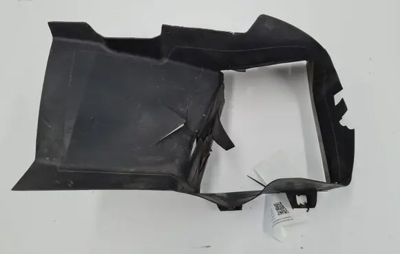 Volkswagen PASSAT B5.5 Intercooler air channel guide 3B0121467C