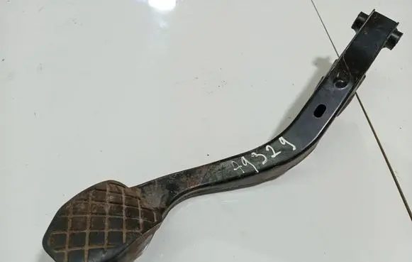 Skoda Superb B5 (3U) Clutch pedal 