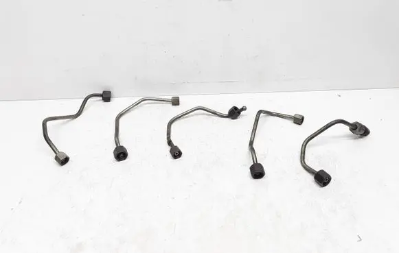 Fuel injector supply line/pipe