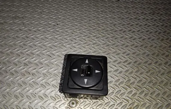 KIA Sportage Wing mirror switch
