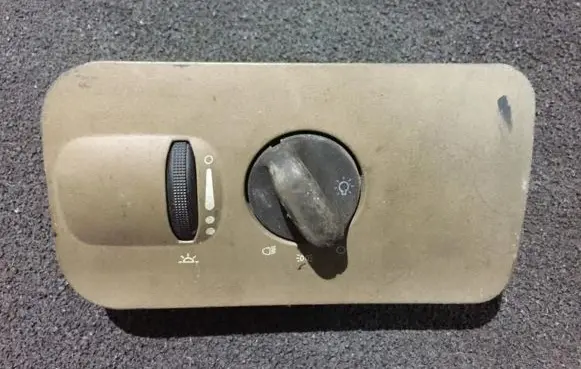 Chrysler Voyager Light switch p0tg091t5aa 0218717949