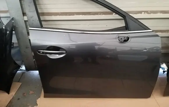 Mazda 3 III Front door 46G